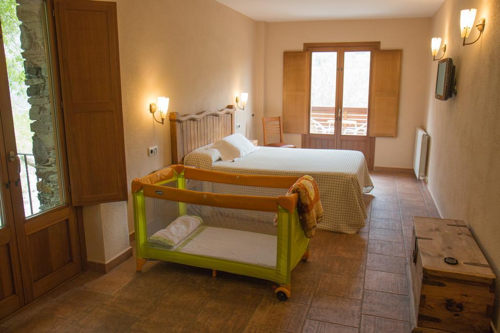 Hostal Les Roquetes Queralbs Eksteriør bilde